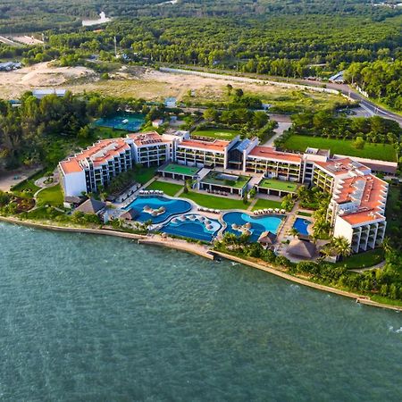 Vietsovpetro Ho Tram Beach Resort & Spa Exterior photo